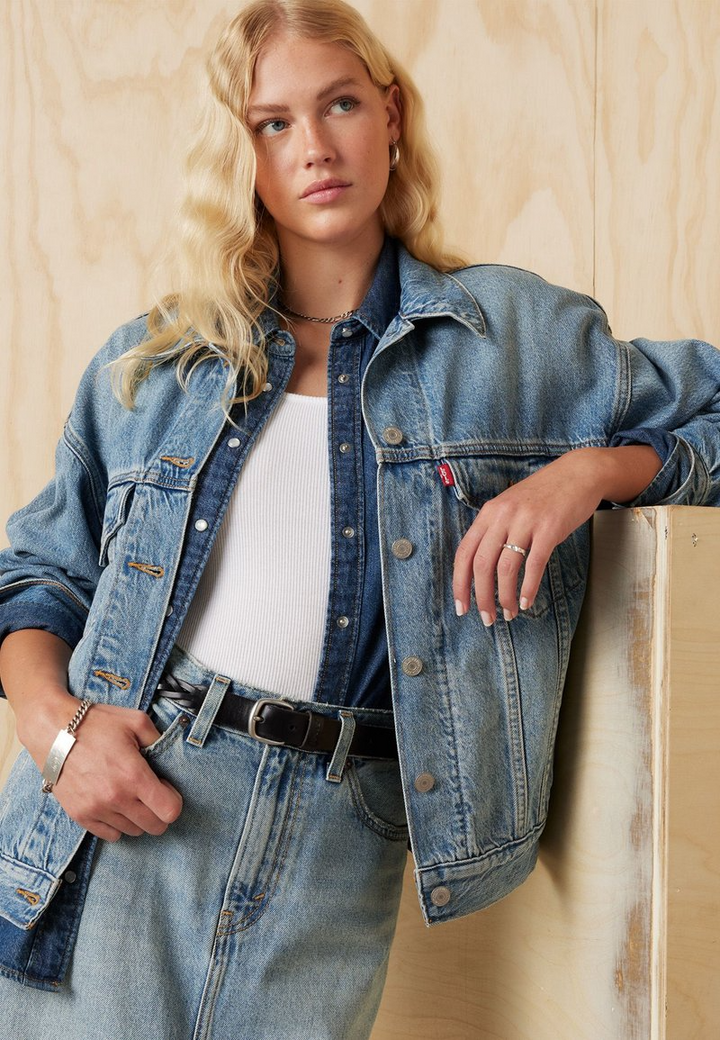 90s trucker jacket